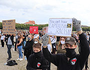 Kundgebung "Black Lives Matter" mit über 1.000 Demonstranten gegen Rassismus und Polizeigewalt am 11.07.2020 auf der Theresienwiese (©Foto: Martin Schmitz)
